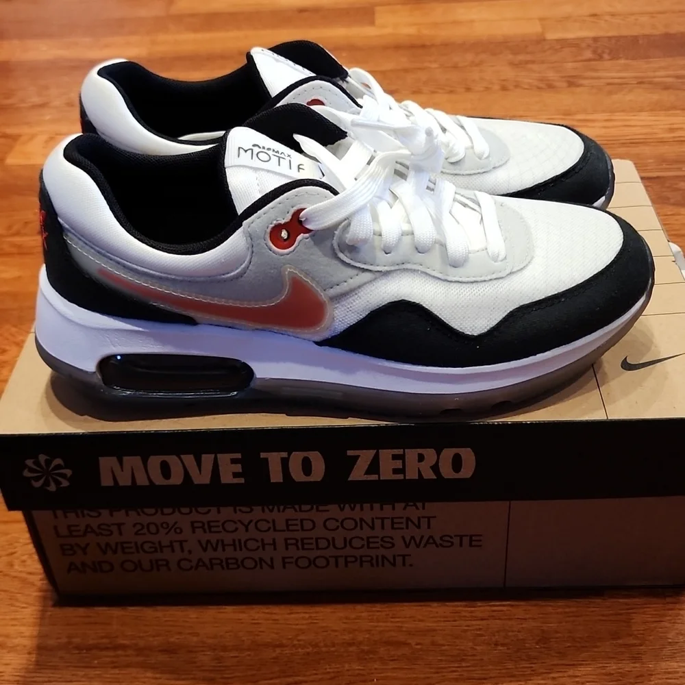 NWT Nike Air Max Motif GS - Picture 3 of 9